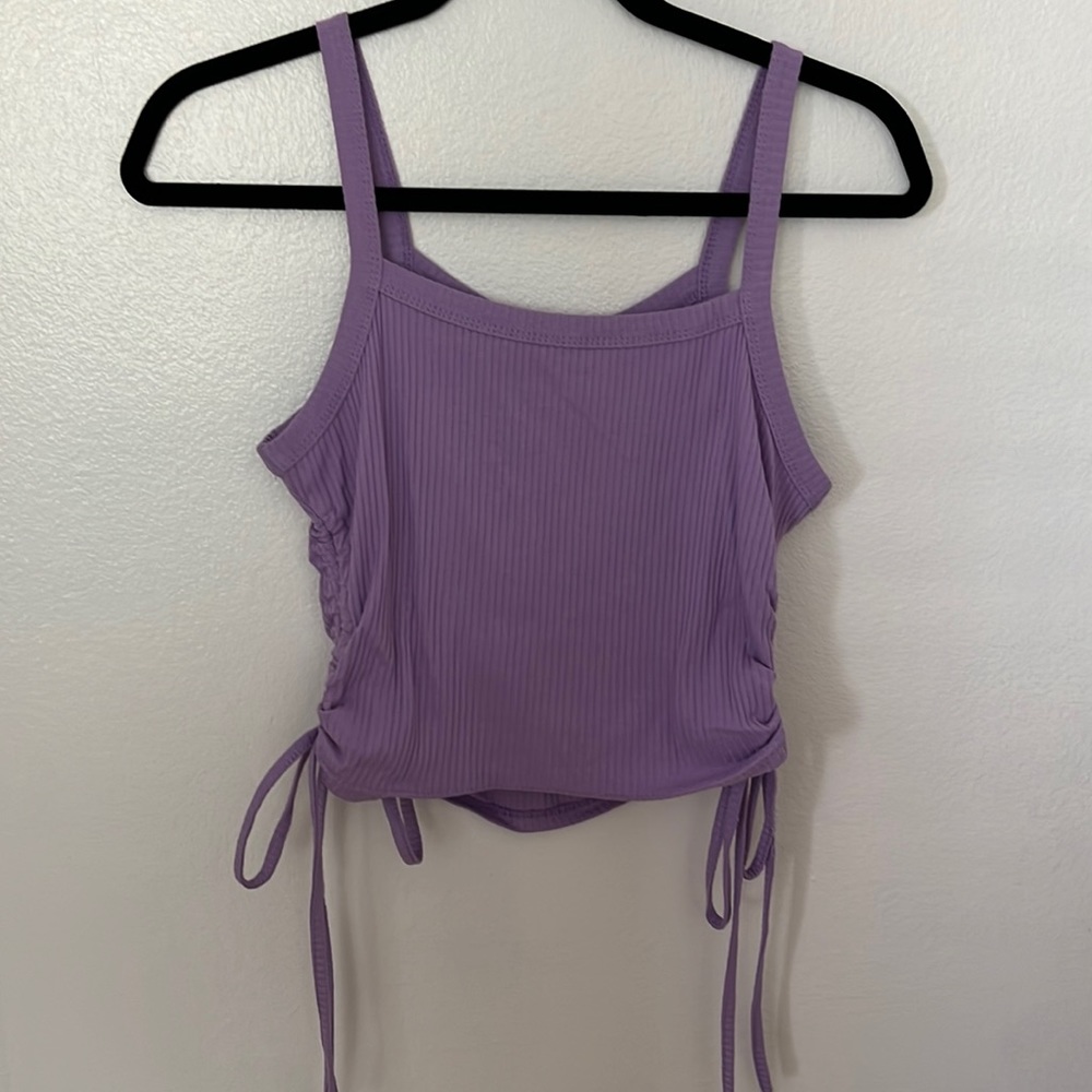 Cropped tank top with side scrunch details